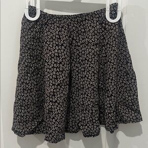 Brandy Melville Black and Cream Floral Skirt, One Size